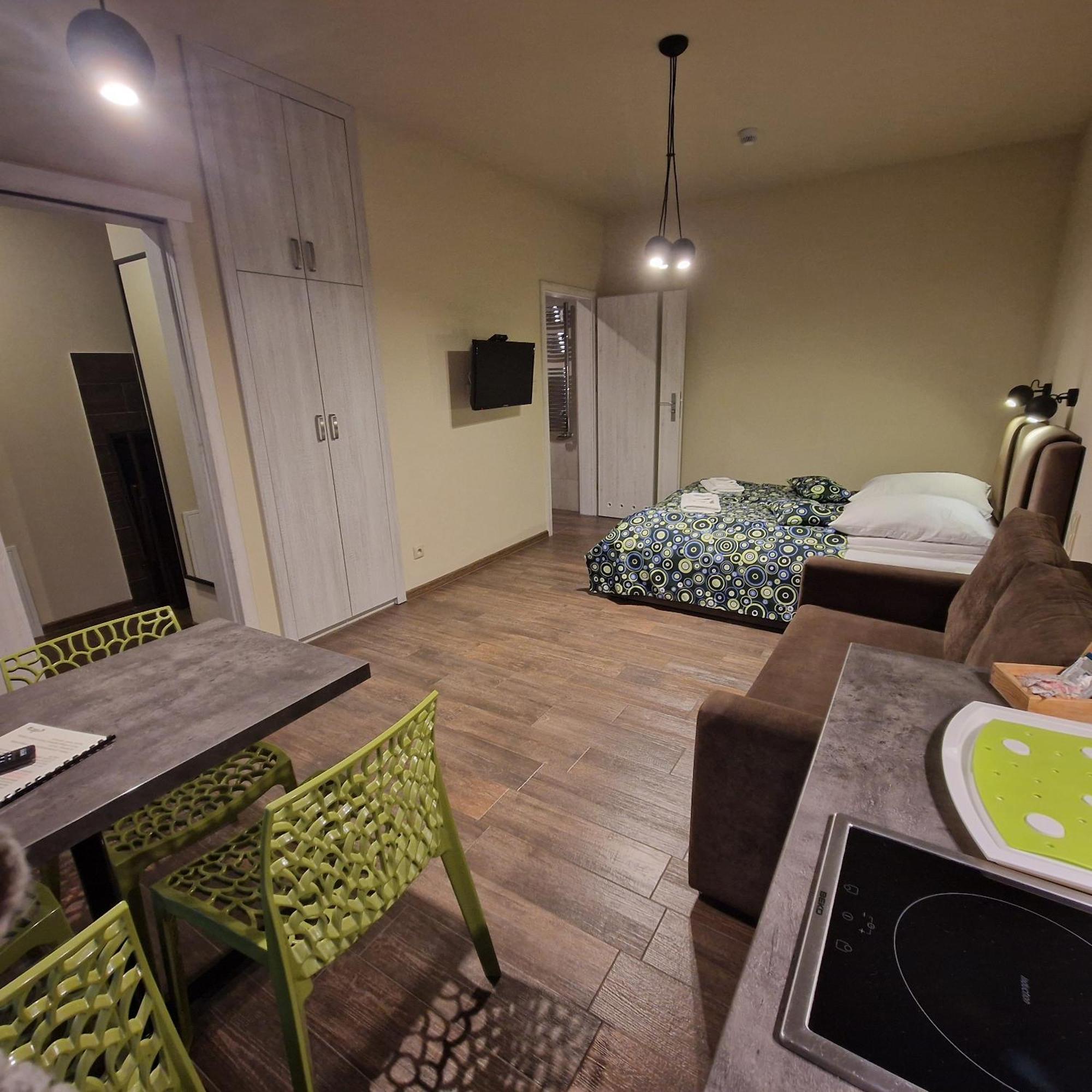 Tajemniczy Ogrod - Bed & Breakfast Szczytna